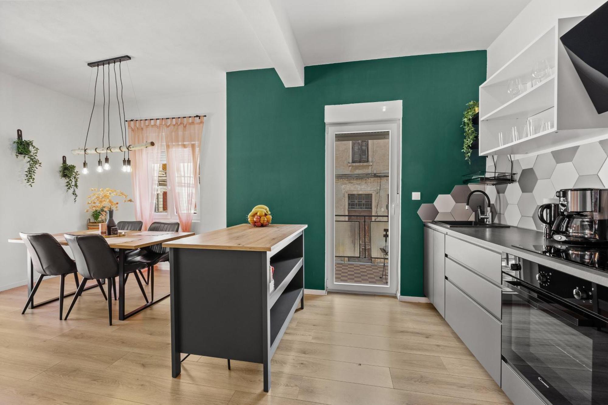 Green Oasis New Apartment Pula Luaran gambar
